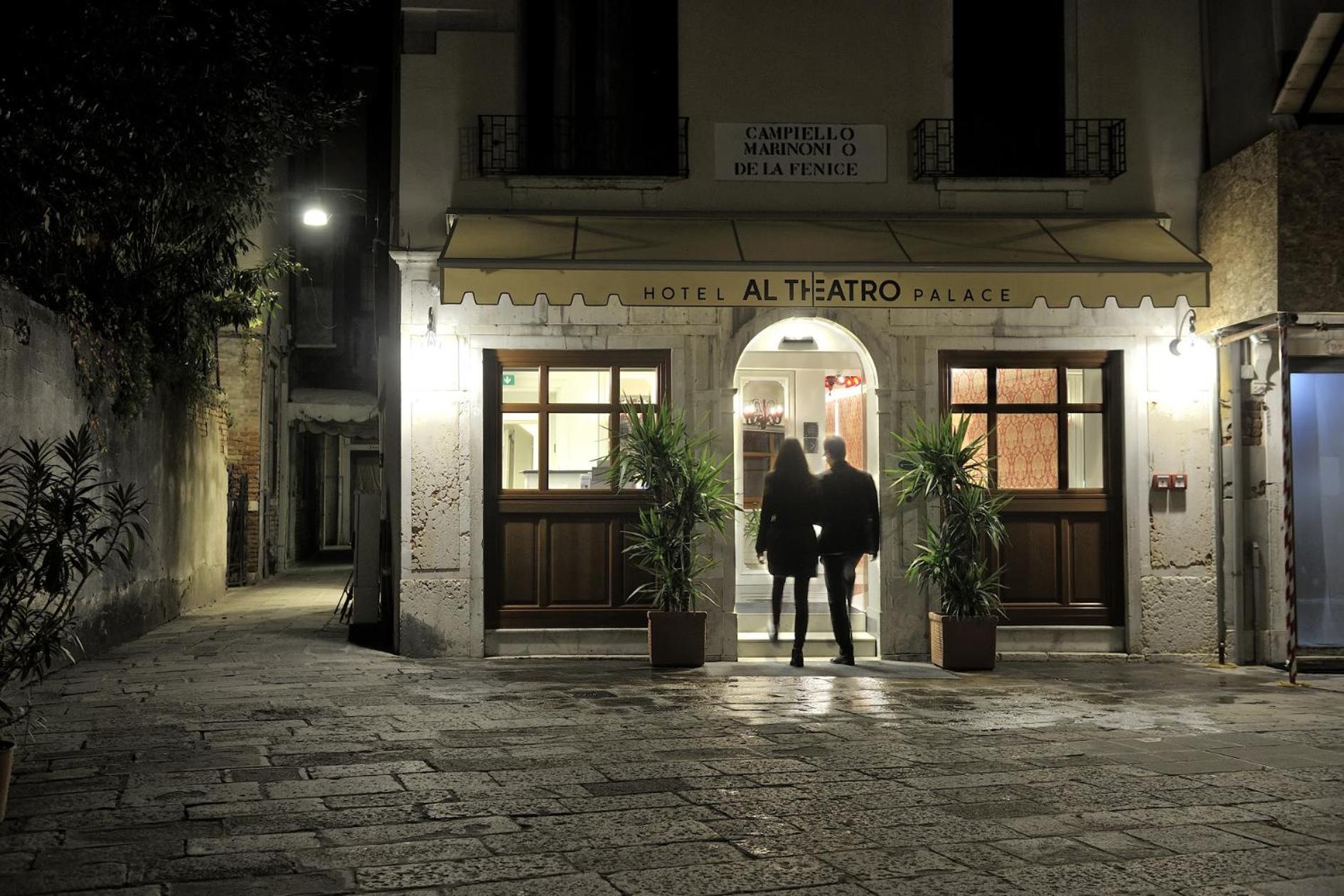 Al Theatro Palace 4* Venedig