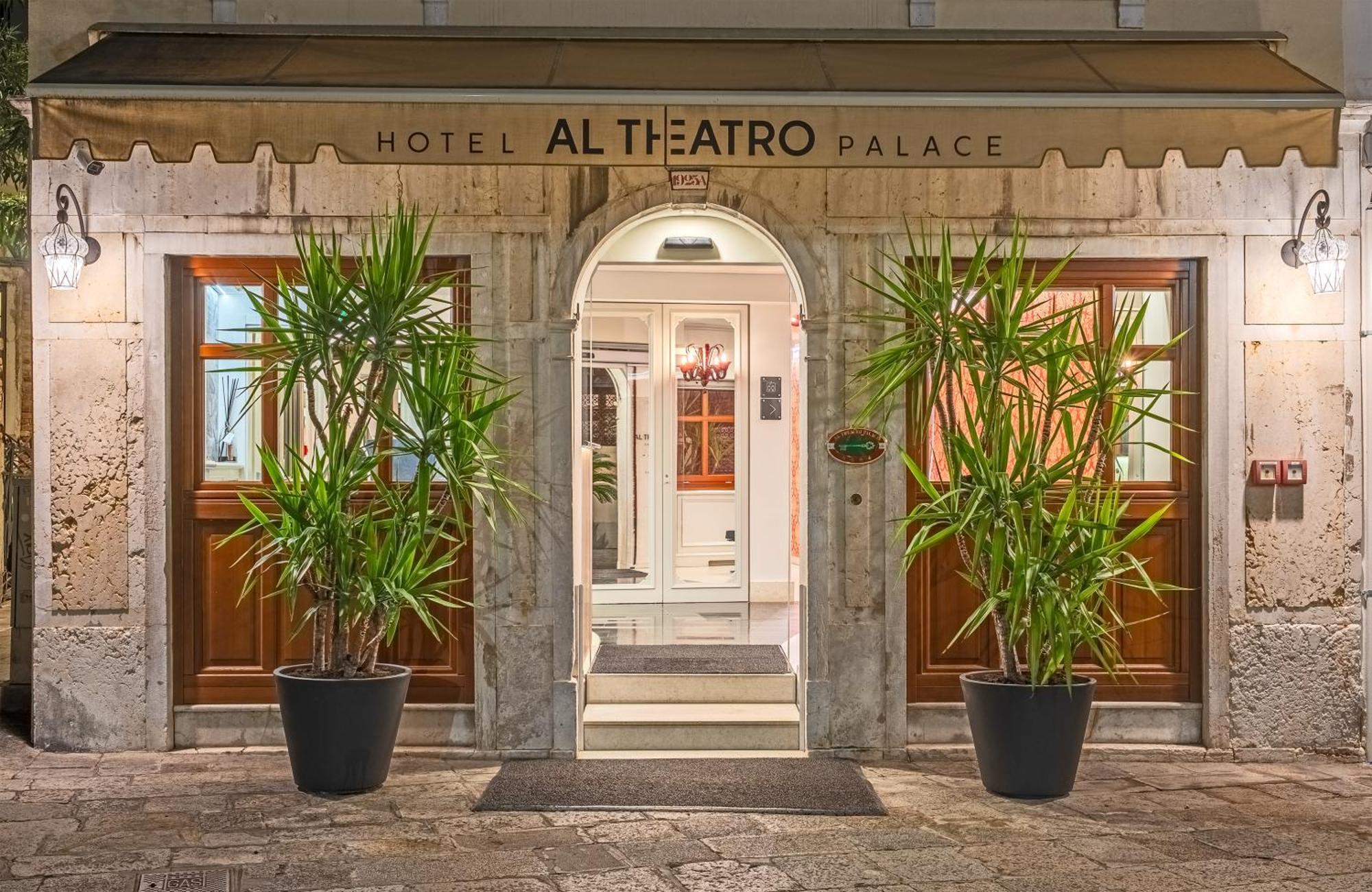 Al Theatro Palace 4* Venedig